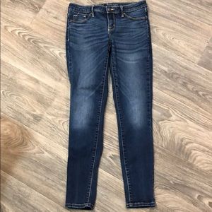Women’s Mid-Rise Jeggings